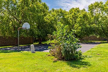 Pinewood Place Apartments